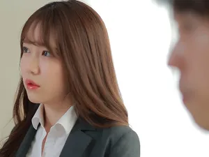 Cô bạn thân rủ đến chơi với 2 đứa bạn thì tự dưng 2 đứa nó làm tình nhau