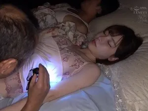 Con gái học dốt bị cha dượng đụ sưng bím Yuuhi Shitara